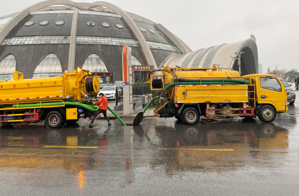 271银城商场管道清淤